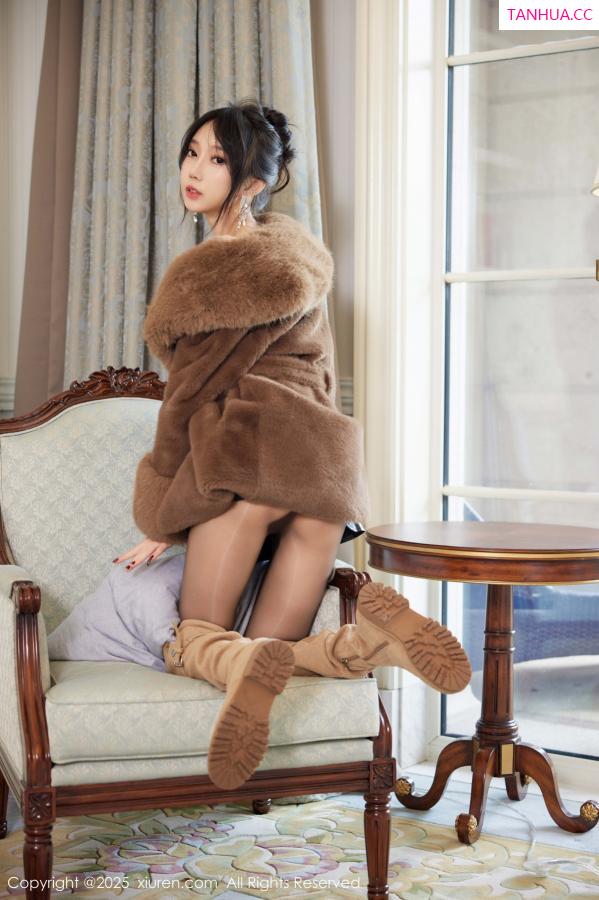 玥儿玥  [XiuRen]高清写真图 2025.02.21 No.9919 玥儿玥er 丝袜美腿第22张图片
